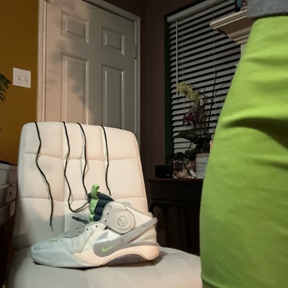 Nike “deldon” lightly used take the stage wit ‘em frfr N they size 91/2M - Picture 6 of 12